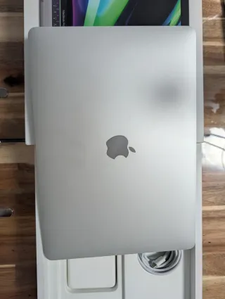 MacBook Air M1 A2338 8GB RAM 256GB SSD
