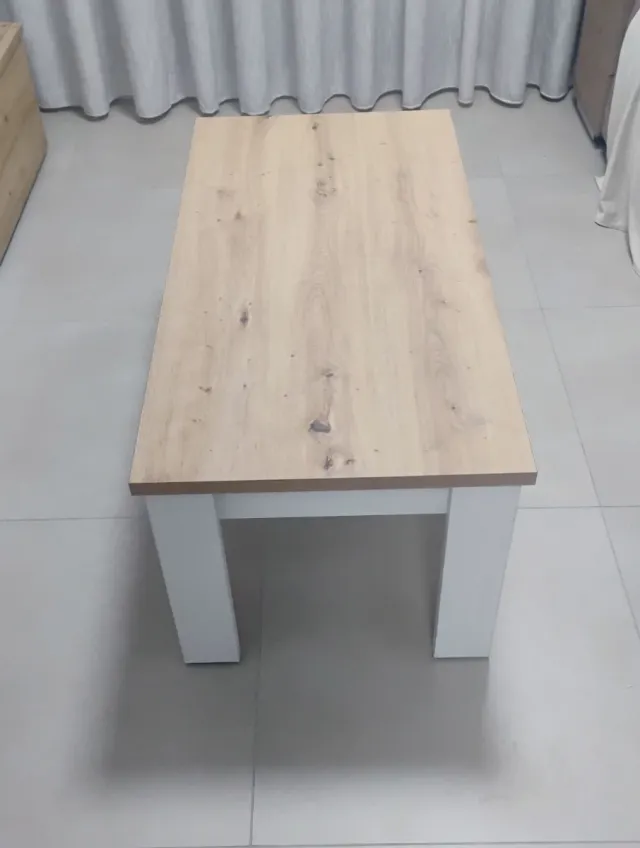 Mesa y 4 Sillas Comedor Blancas
Mesa de sofá 