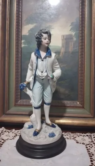 Statua Capodimonte vintage ragazzo