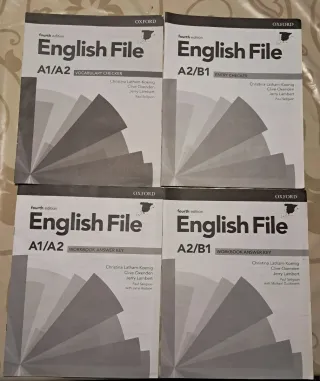 Libros English File A1/A2 y A2/B1.
