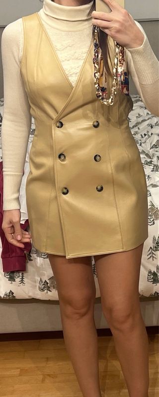 Vestido Chaleco Cuero Ecológico Beige