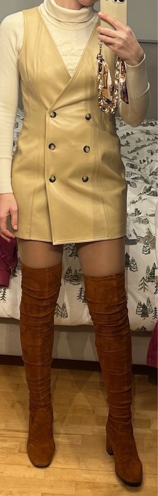 Vestido Chaleco Cuero Ecológico Beige