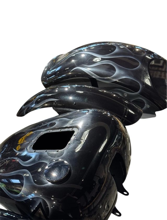 --> Carrocería Harley Davidson Breakout Softail