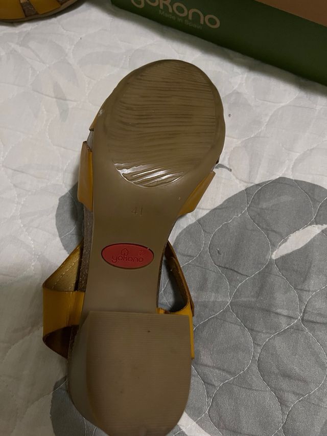 Sandalias Yokono tacón nuevas sin estrenar