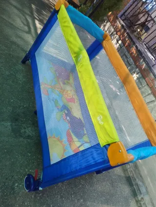Parque infantil cuna de viaje