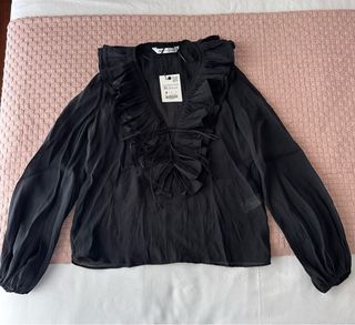 Blusa Zara Negra Volantes 