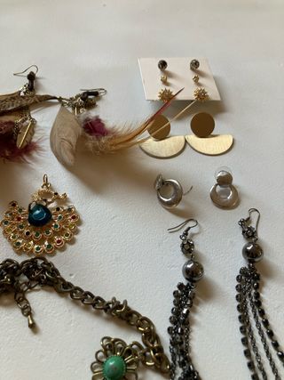 Lote Bisutería: Collares y Pendientes