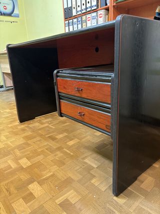 Mesa de oficina madera con cajonera