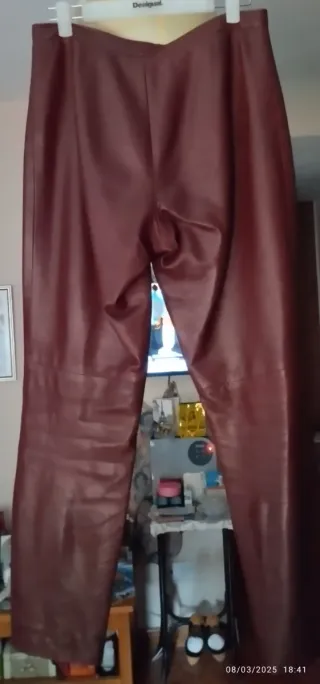 Pantalón de cuero mujer