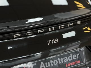 Porsche 718 Cayman manual 2018