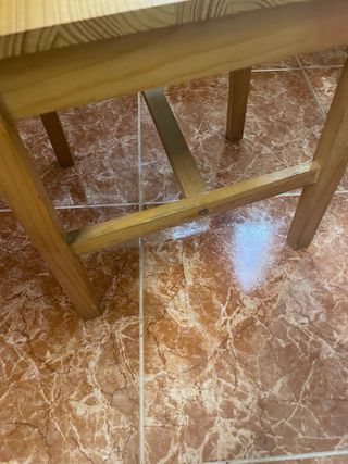 Mesa Ikea extensible con 3 sillas 