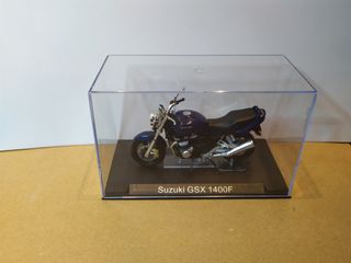 Moto Escala 1/24 Suzuki GSX 1400F