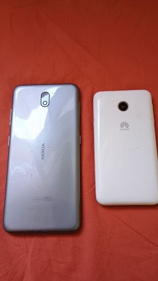 2 Smartphone Huawei e Nokia Neri