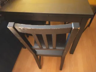 Mesa extensible (1,82) de comedor con 4 sillas