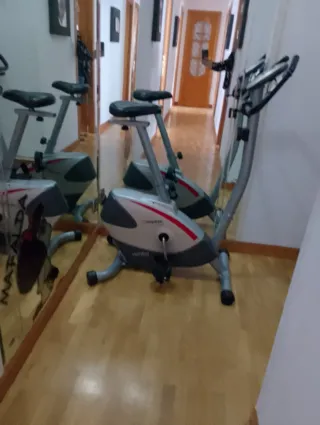 Bici estática con marcador digital