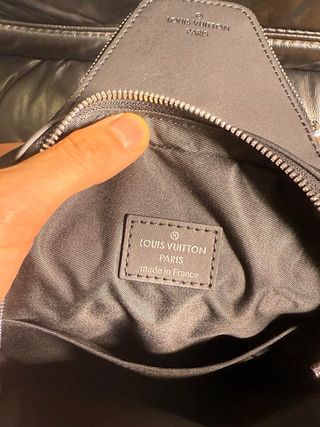 Louis Vuitton Avenue Sling impecable bolso 