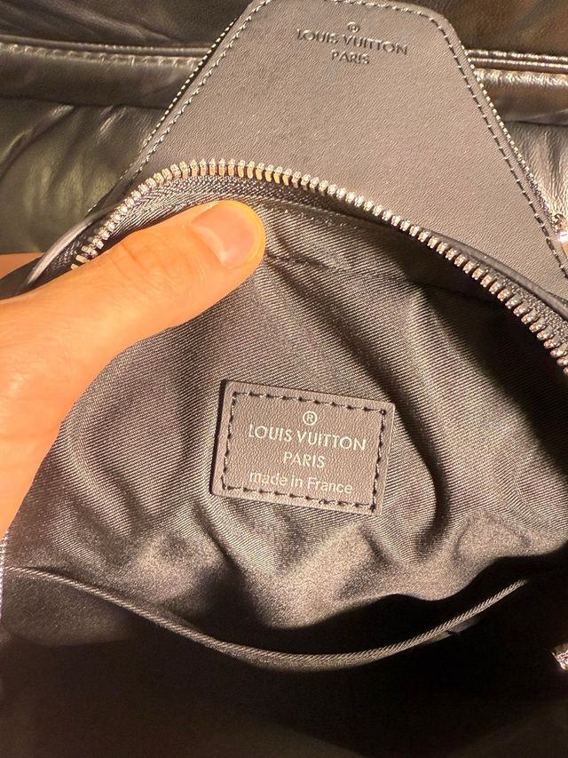Louis Vuitton Avenue Sling impecable bolso
