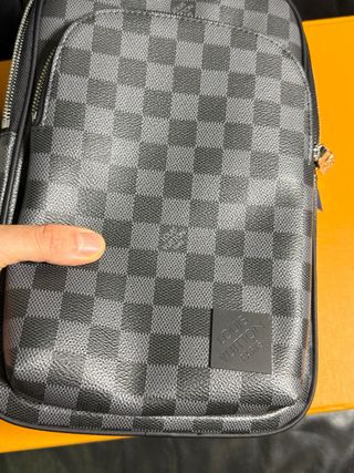 Louis Vuitton Avenue Sling impecable bolso 