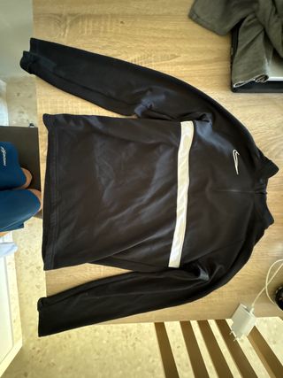 Sudadera Nike sin capucha