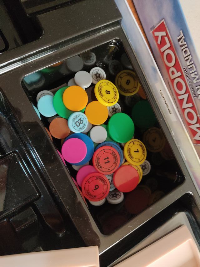 Monopoly Edición Mundial Here & Now