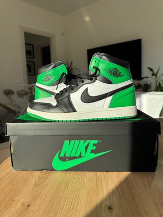 Air Jordan 1 High Retro Lucky Green