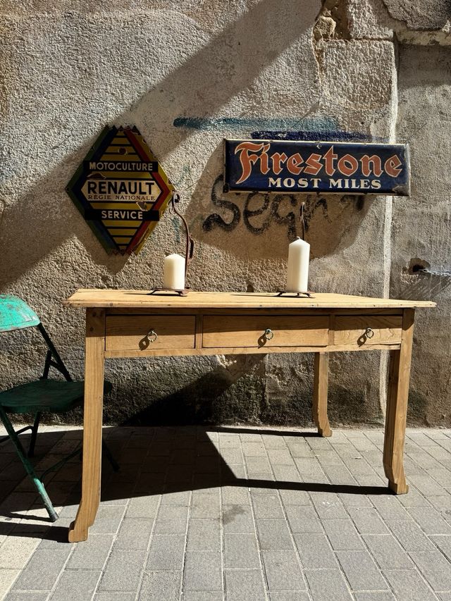 Mesa antigua de roble maciza restaurada