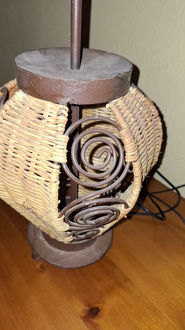 Lámpara de forja artesanal