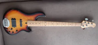 Bajo Lakland 5502 5 cuerdas