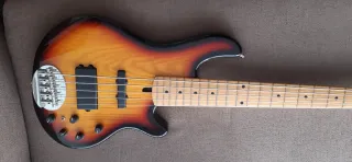 Bajo Lakland 5502 5 cuerdas