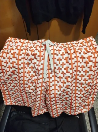 Bañador estampado naranja y blanco. 