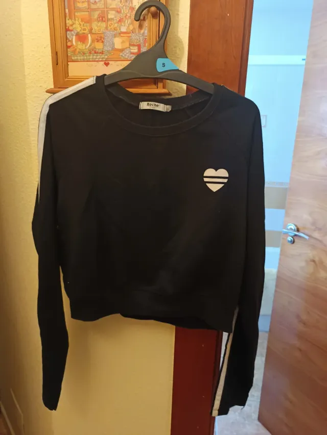 Mini sudadera Rocche negra con corazón blanco Tall