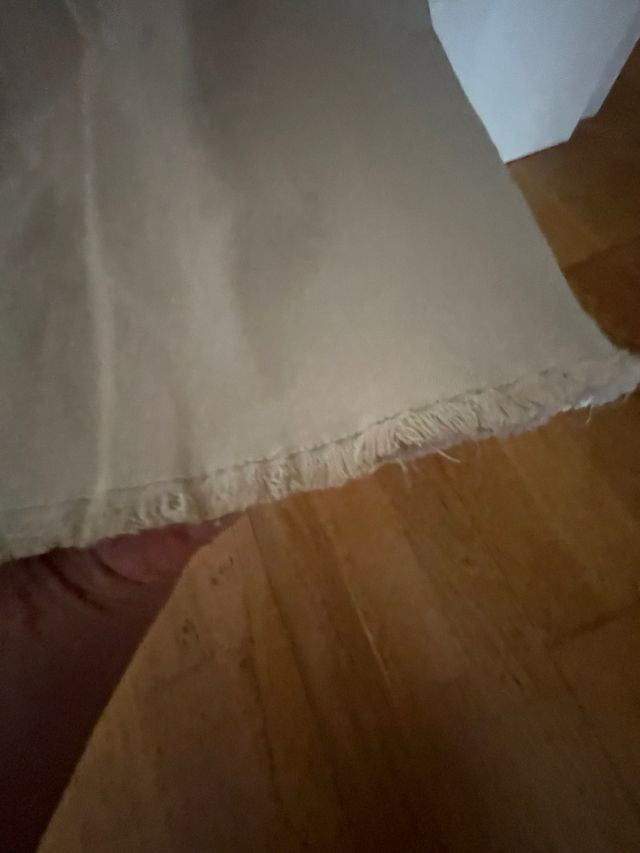 Pantalón Mango Teen Beige Acampanado Deshilachado