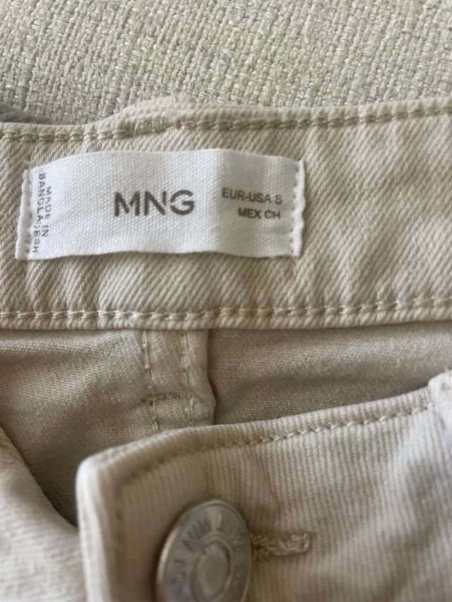 Pantalón Mango Teen Beige Acampanado Deshilachado