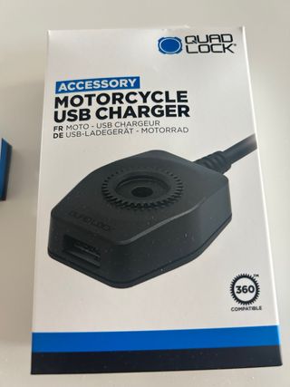 Quad Lock Cargador USB Moto con Cable