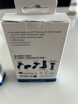 Quad Lock Cargador USB Moto con Cable