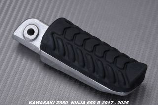 Estriberas traseras KAWASAKI Z650 / NINJA 650 R 17
