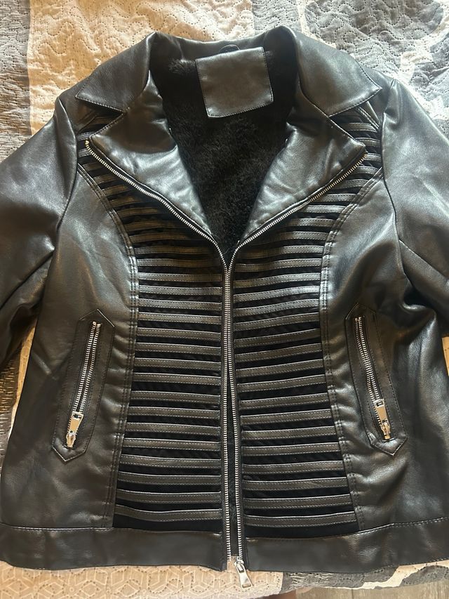 Chaqueta de cuero para mujer