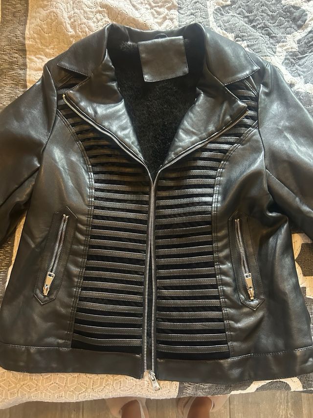 Chaqueta de cuero para mujer