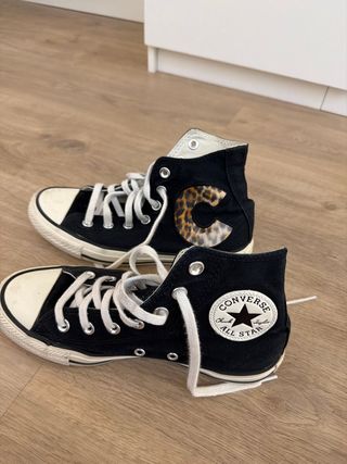Converse All Star Negras con Leopardo
