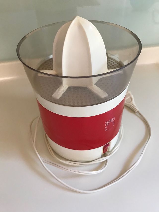 Exprimidor Taurus Años 70