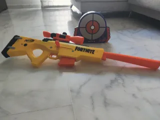 Pistola Nerf Fortnite + Diana