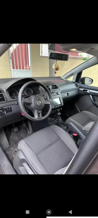 Volkswagen Touran 2011