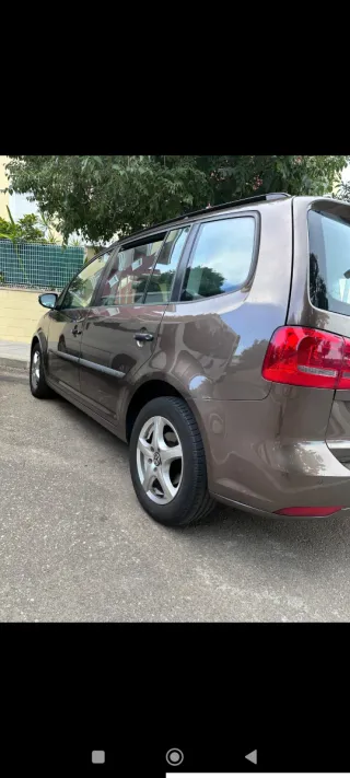 Volkswagen Touran 2011