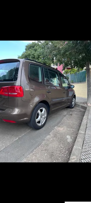 Volkswagen Touran 2011