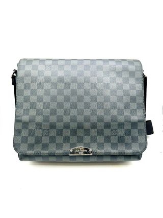 Bolso Louis Vuitton District MM Gris