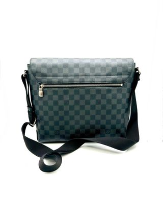 Bolso Louis Vuitton District MM Gris