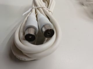 Lote 40 cables coaxiales de antena TV (blancos)