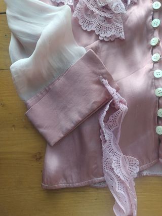 BLUSA/CAMISA de ROSAS ROJAS