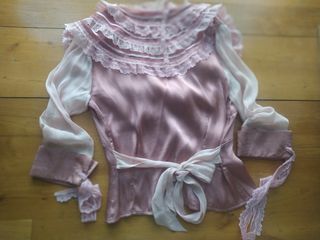 BLUSA/CAMISA de ROSAS ROJAS