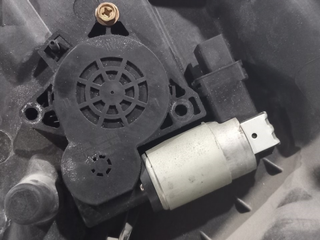 ELEVALUNAS DELANTERO IZQUIERDO MAZDA 6 BERLINA (G